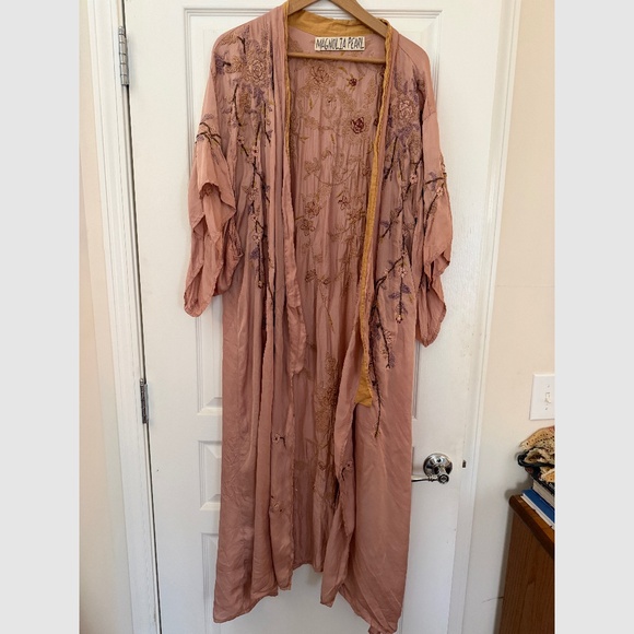 Magnolia Pearl Other - Magnolia Pearl Embroidered Sinchu Kimono